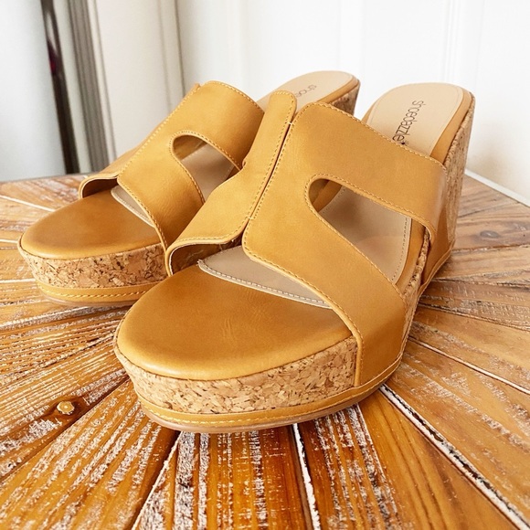 NWT Shoe Dazzle Faux Leather Slip On Cork Wedge Size 10 - Picture 4 of 14